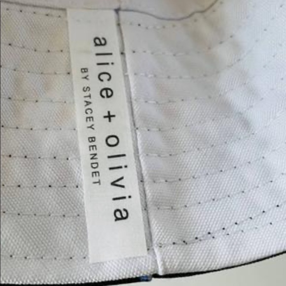 - Alice and Oliva Reversible bucket rain or shine hat new with tags - Picture 8 of 9